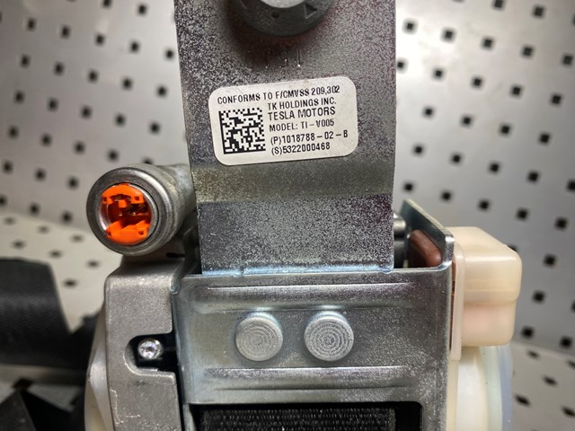 101878802B Tesla 