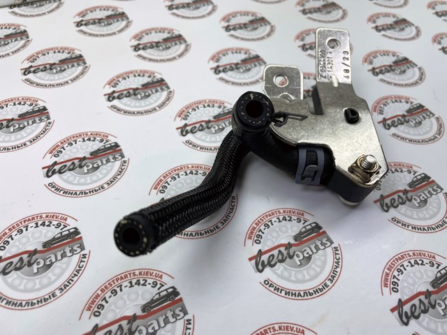 Купити LR133897 Land Rover 