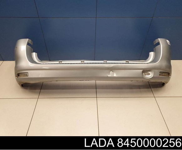 Задній бампер 8450000256 Lada