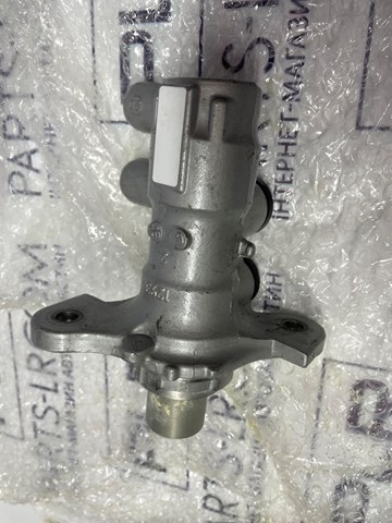 LR099178 Land Rover Циліндр гальмівний, головний