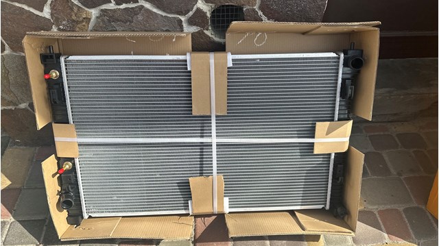 1350B182 Mitsubishi Радіатор охолодження двигуна