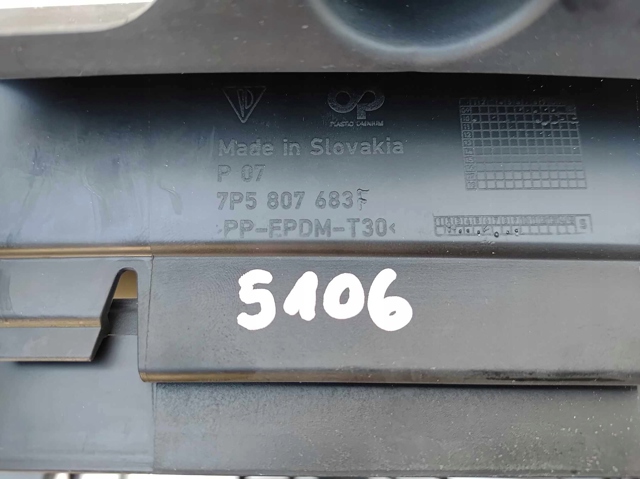  Porsche 7P5807683F