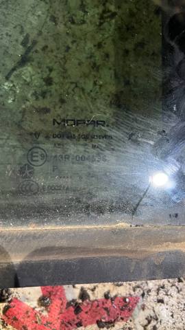 Скло-кватирка двері, задній, лівою Chrysler 5067773AD ціна, від 12.53 USD