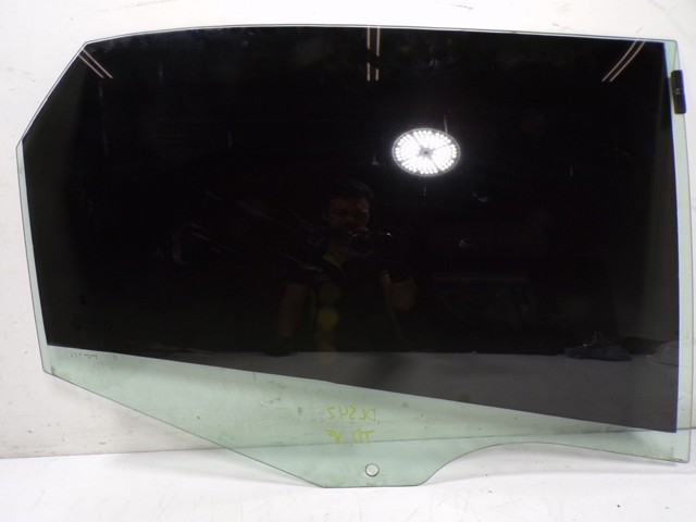 Скло заднє праве XYG GS2618D304 ціна, від 30.14 USD