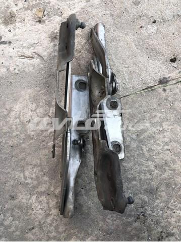 Завіса капота ліва General Motors 90508955