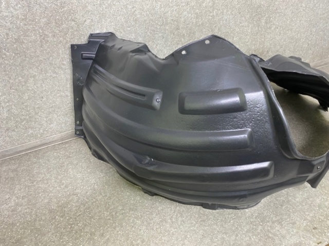 Подкрильнікі переднього крила, правий Nissan/Infiniti 638406RR0A ціна, від 24.86 USD