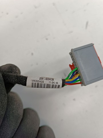 Купити LR068141 Land Rover 