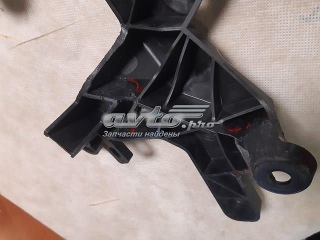 Купити 104702000F Tesla Motors Кронштейн решітки радіатора