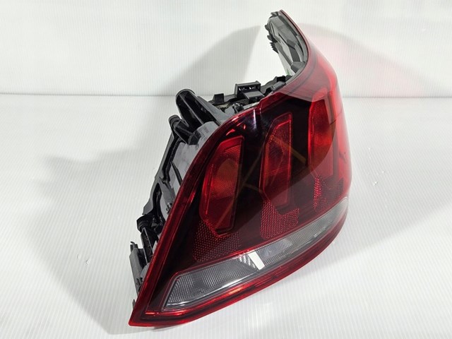 Купити 9817299580 Peugeot/Citroen Задня права фара