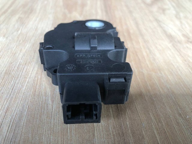  Land Rover EFB453 ціна, від 18.76 USD