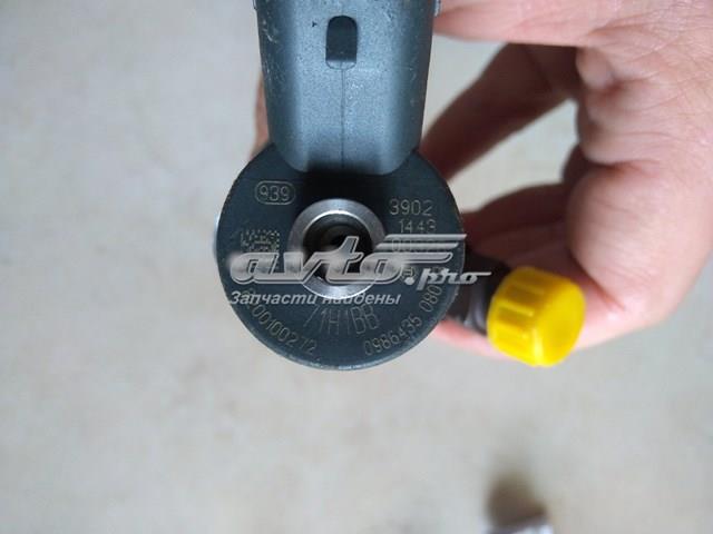Паливні форсунки 0445110056 Bosch