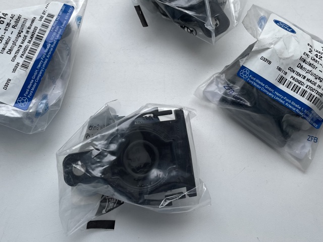 Подушка кріплення радіатора верхня Ford LX6Z8125A ціна, від 11.29 USD