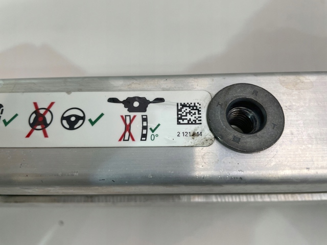 Купити 31106878608 BMW Підрамник передній