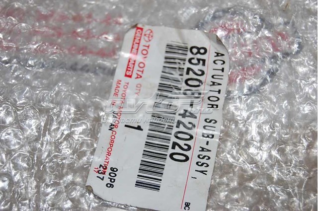 Купити 8520842020 Toyota Тримач форсунки омивача фари, підйомний циліндр