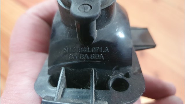  VAG 5N0941071A ціна, від 43.51 USD