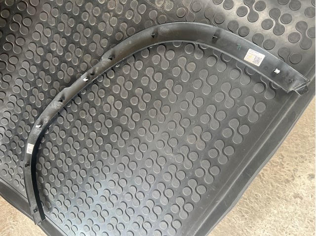 Купити LR130584 Land Rover 