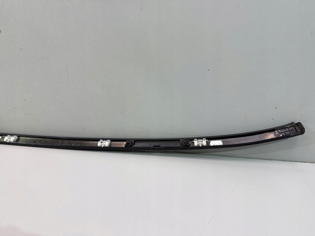 7258182 BMW 