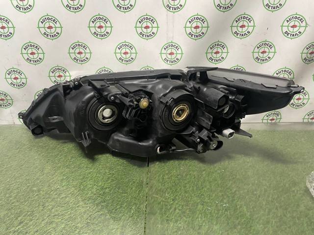 Фара передня права Toyota 8114533B60
