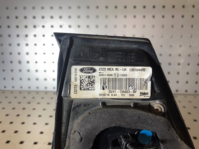 Стоп задній Ford GV4113A603BF ціна, від 98.21 USD
