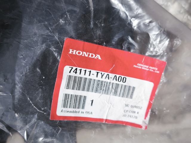 74111TYAA00 Honda 