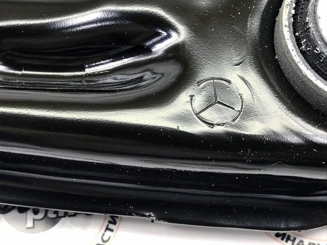 Купити A1673503700 Mercedes Важіль задньої підвіски верхній, лівий