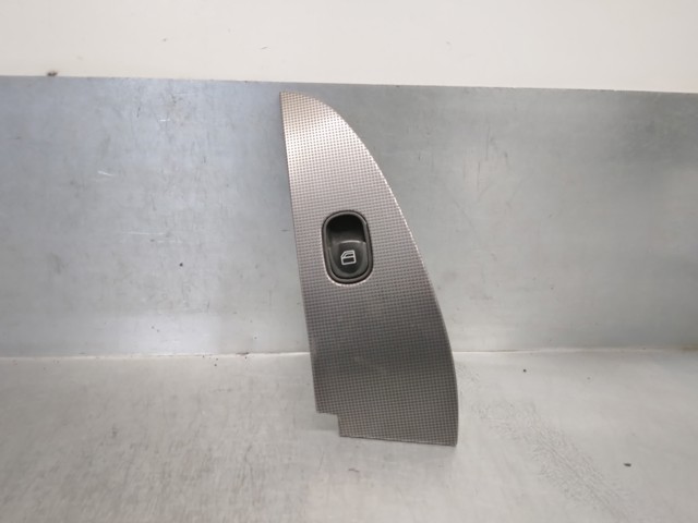 Купити A2037271828 Mercedes 