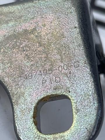 149749500C Tesla Петля задніх лівих дверей