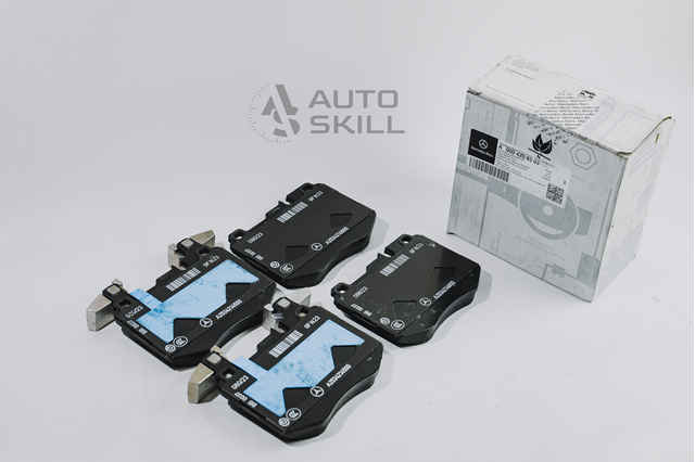 Передні тормозні колодки A0004208503 Mercedes