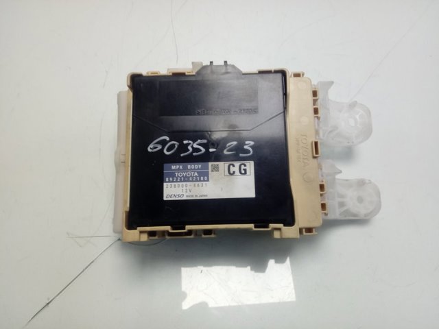  Toyota 8273042750B