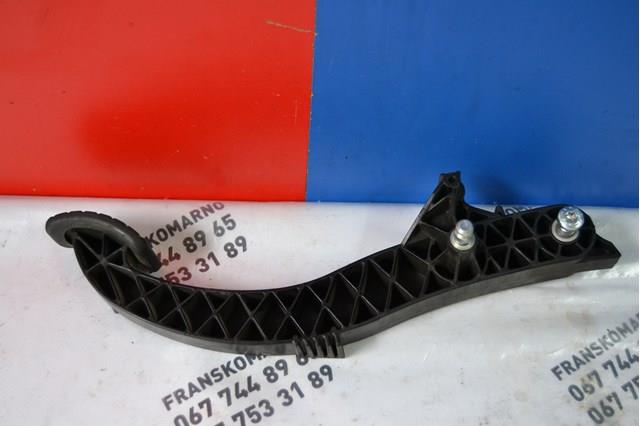 Купити 8200590247 Renault (RVI) Педаль зчеплення