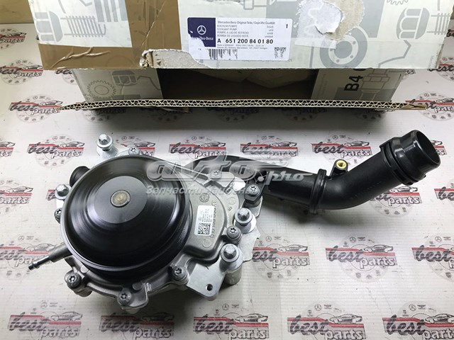 Водяний насос Mercedes A651200840180