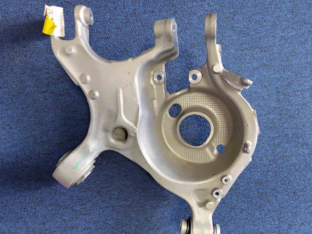 2043660 Ford Балансир задній нижній, правий