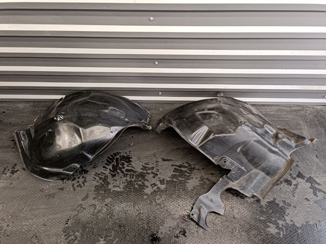 Купити LR027395 Land Rover Підкрилок переднього крила, лівий передній