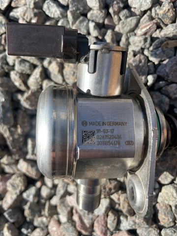 Паливний насос високого тиску A177070050180 Mercedes