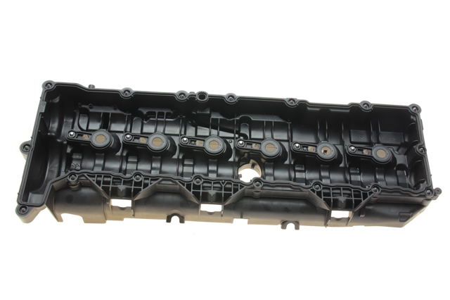 11128571308 BMW Кришка двигуна