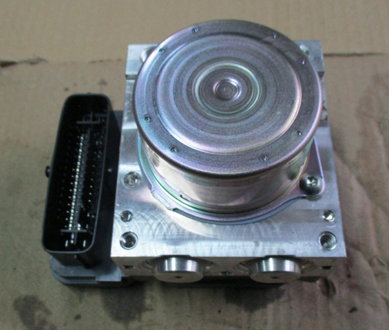 4451042220 Toyota Блок управління АБС (ABS)