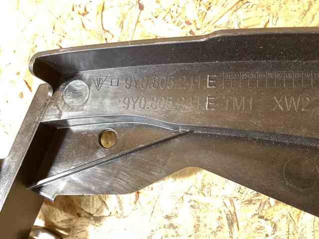 Купити 9Y0805241E Porsche 