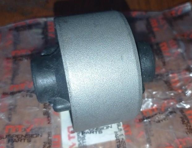 Купити 4806808040 Toyota Важіль передньої підвіски нижній, правий