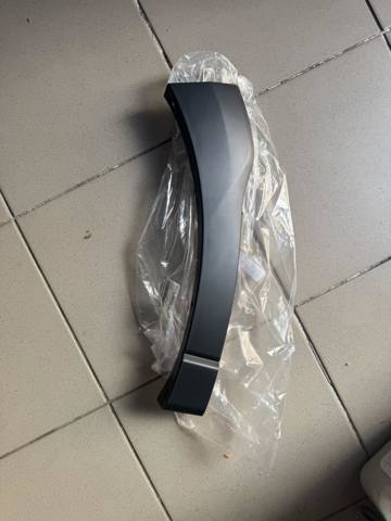 Купити 57756AN06A Subaru Молдинг решітки переднього бампера, правий