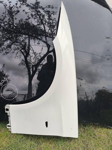  72458411 BMW