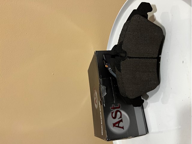 Гальмівні колодки AST AST576 ціна, від 16.91 USD