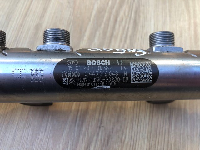 Купити CK5Q9D280BB Land Rover Розподільник палива (рампа) правий