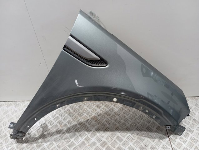 Крило переднє праве Land Rover LR061383 ціна, від 300.82 USD