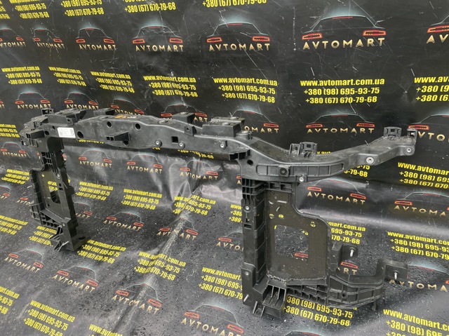Рамка радіатора 64101HF000 Hyundai/Kia