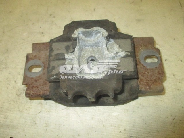 Подушка (опора) двигуна, ліва D35039070C Mazda