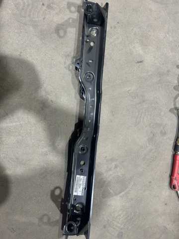 Рамка радіатора верхня Nissan/Infiniti F25115SPMH ціна, від 64.47 USD