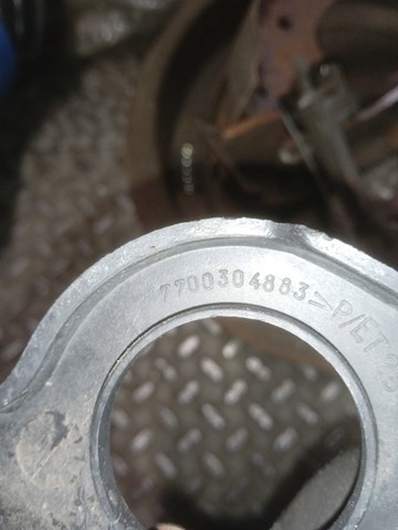  7700304883 Renault (RVI)