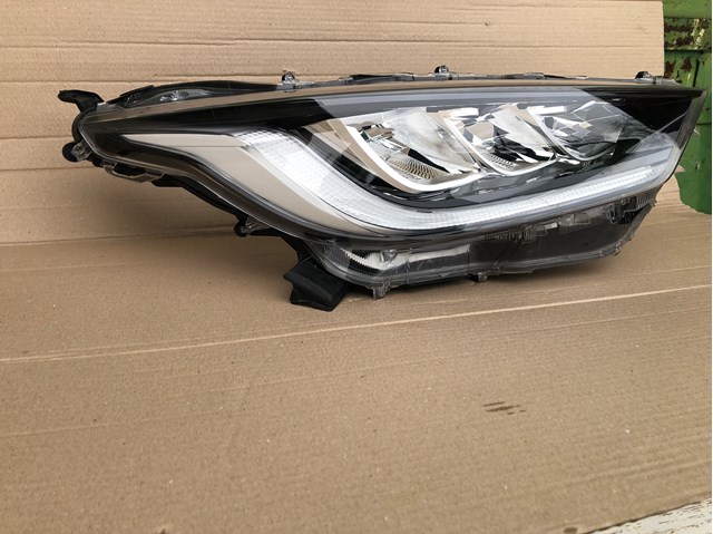 81110K0080 Toyota Фара передня права