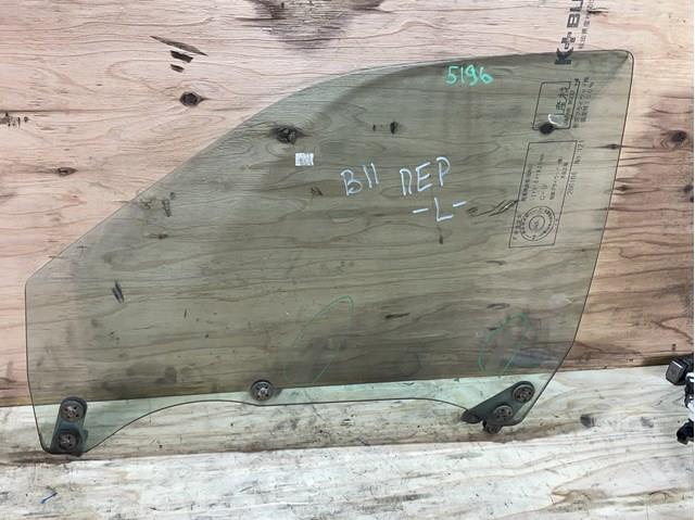 GS6711D305 XYG Скло водійських дверей