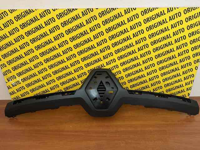 Молдинг решітки радіатора 623823514R Renault (RVI)